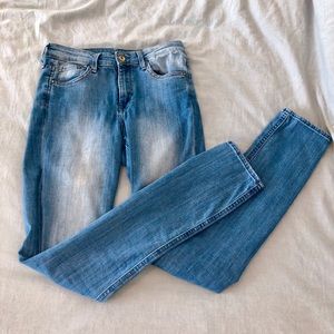 H&M — light wash blue Jeans